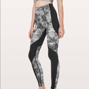 Lululemon - Sweat and Repeat Leggings